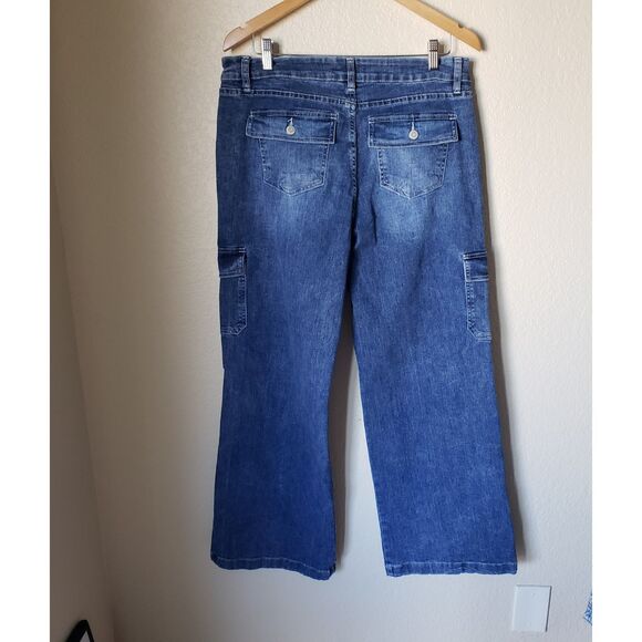 Low-Rise Skater Wide Leg Blue Jeans - Picture 5 of 6